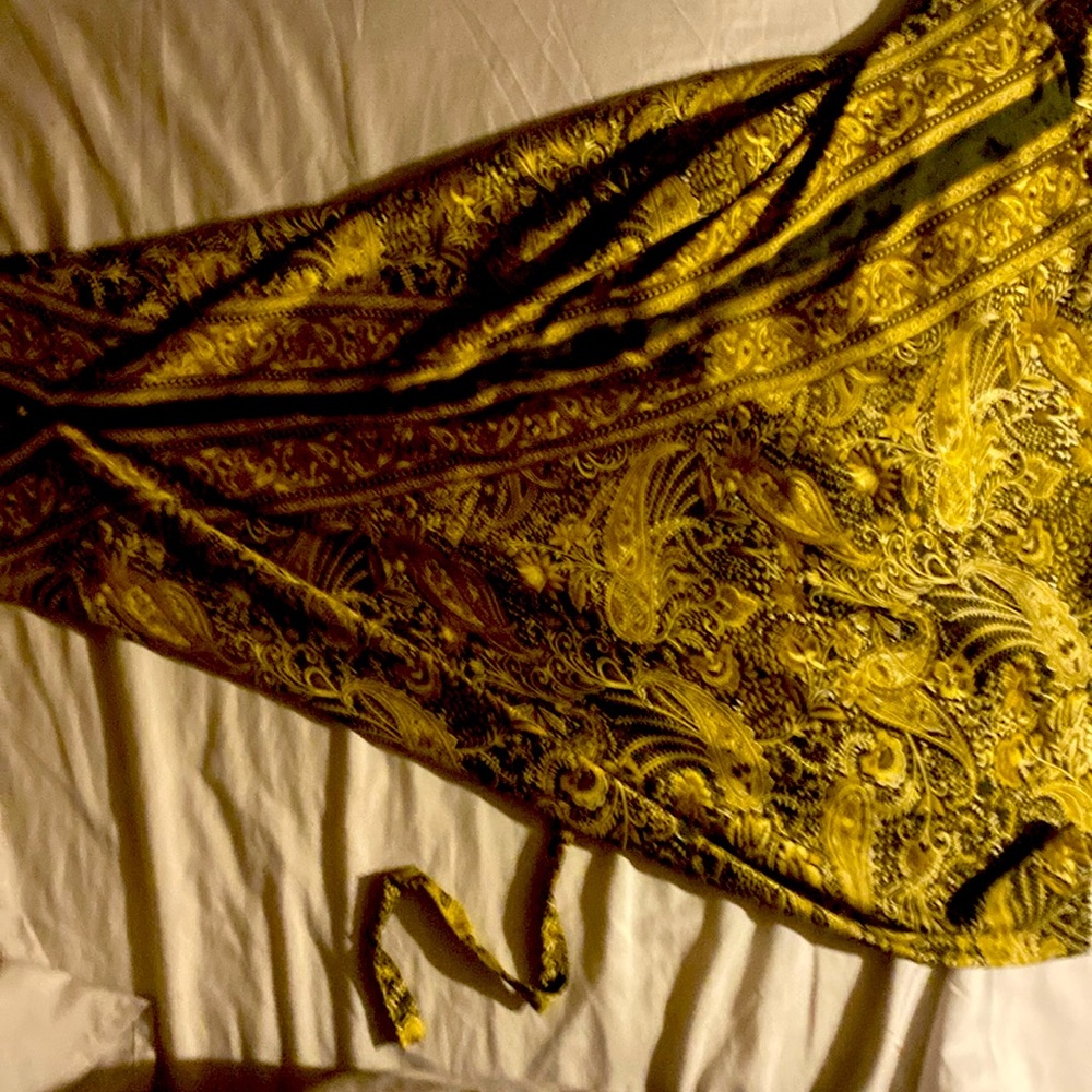 Silk dress s/m . Made well , slit down the back
